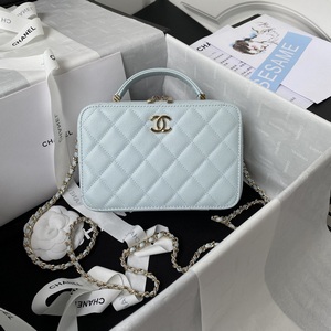 Chanel Handbags 922